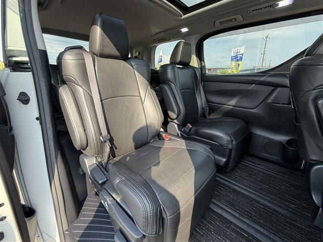 TOYOTA VELLFIRE 2018