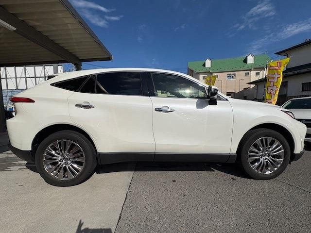 TOYOTA HARRIER HYBRID 2021