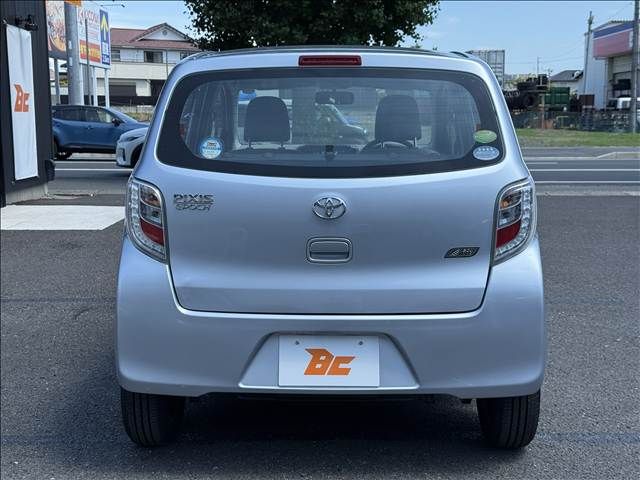 TOYOTA PIXIS EPOCH 2013