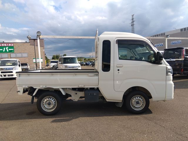 DAIHATSU HIJET truck 4WD 2022