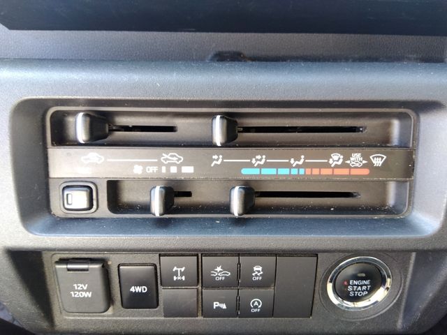 DAIHATSU HIJET truck 4WD 2022