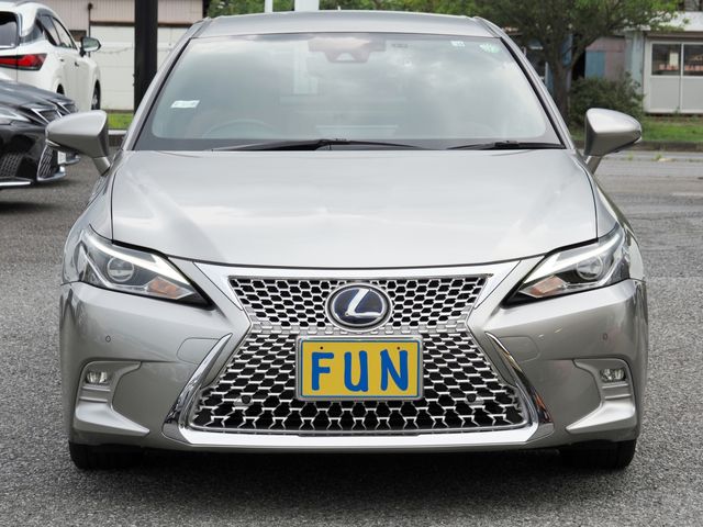 TOYOTA LEXUS CT200h 2022