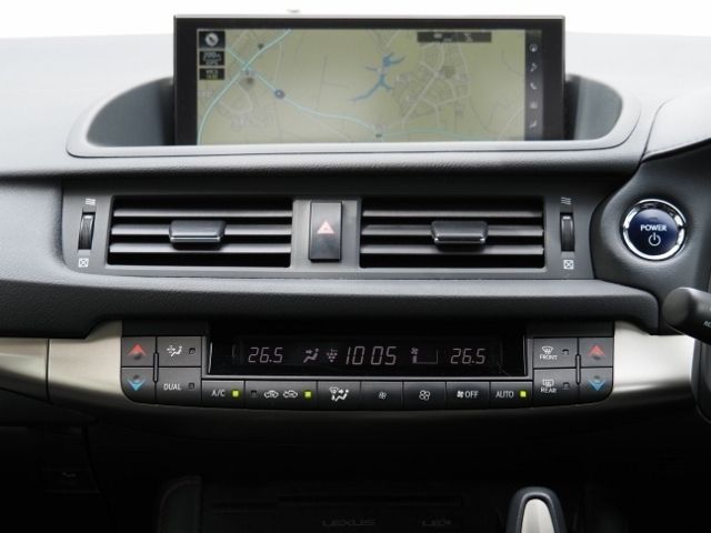 TOYOTA LEXUS CT200h 2022