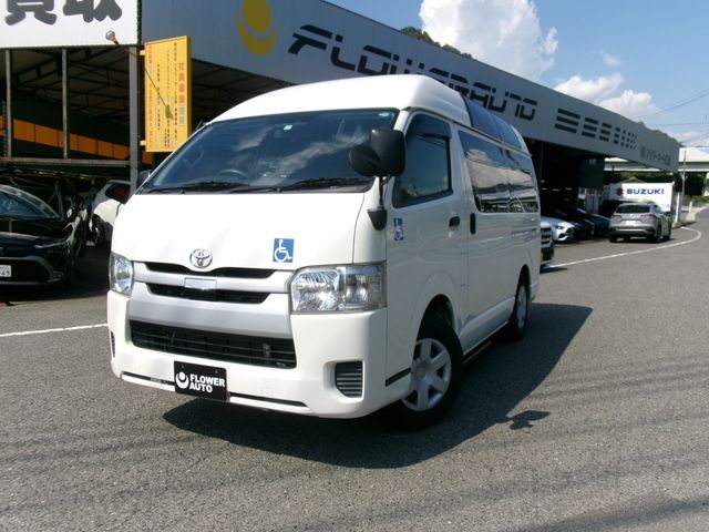 TOYOTA HIACE van 2WD 2020