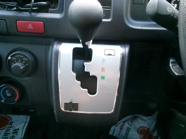 TOYOTA HIACE van 2WD 2020