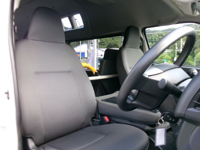 TOYOTA HIACE van 2WD 2020