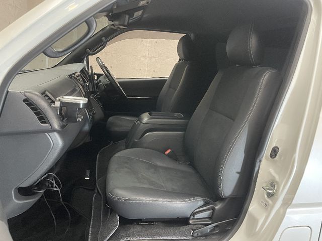 TOYOTA HIACE van 2WD 2023