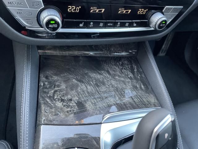 BMW BMW 5series TOURING 2021