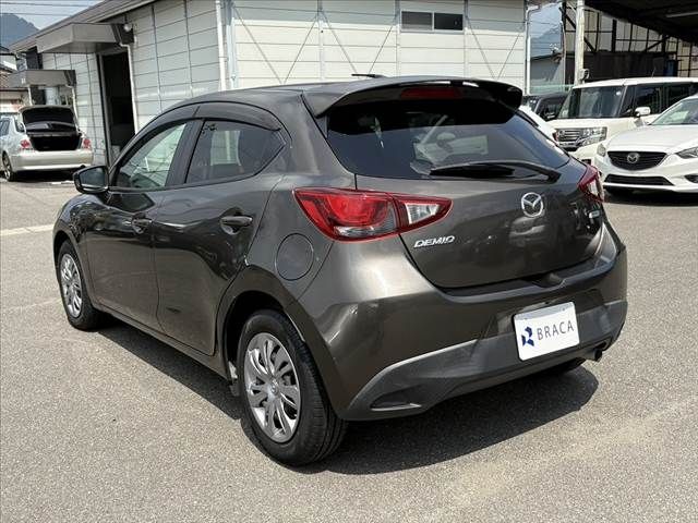 MAZDA DEMIO 2015