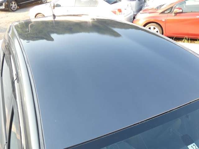 TOYOTA PRIUS Alpha 2011