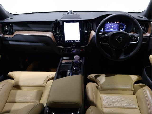 VOLVO VOLVO XC60 2023