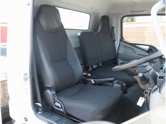 MITSUBISHI CANTER 2018