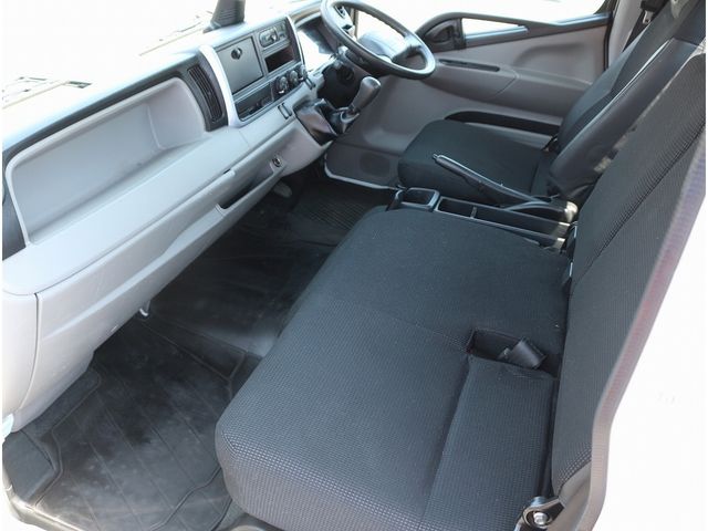 MITSUBISHI CANTER 2018