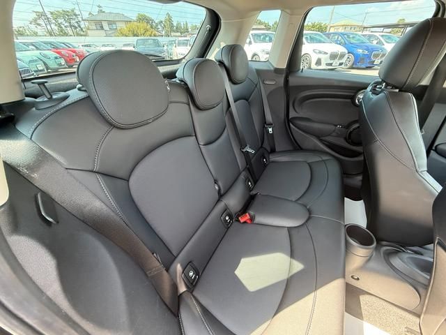 BMW MINI COOPER D 5DOOR 2018