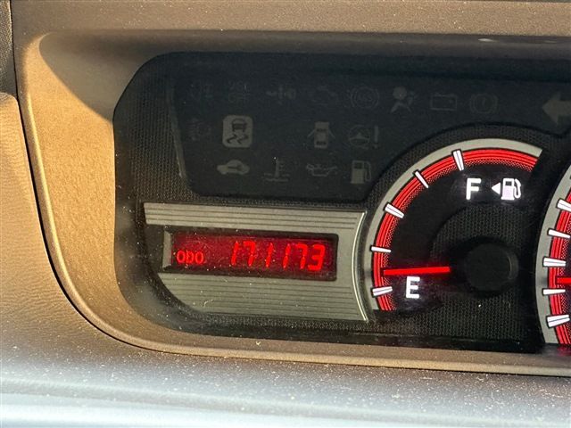 TOYOTA VOXY 4WD 2011