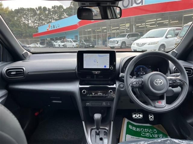 TOYOTA YARIS CROSS 2025