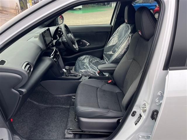 TOYOTA YARIS CROSS 2025