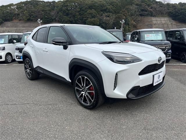 TOYOTA YARIS CROSS 2025