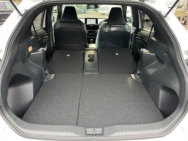 TOYOTA YARIS CROSS 2025