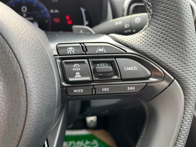 TOYOTA YARIS CROSS 2025