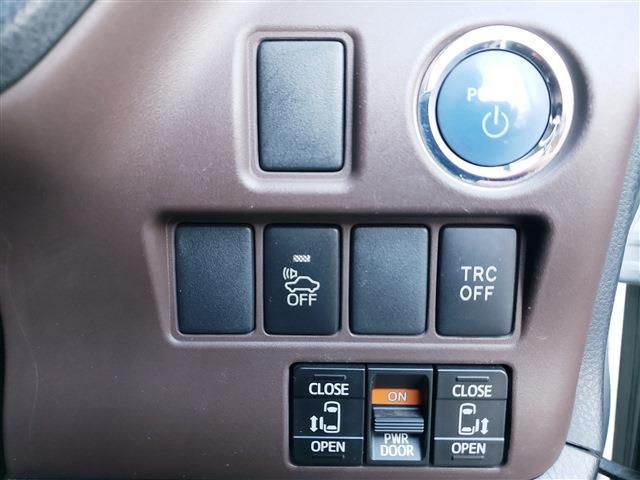 TOYOTA ESQUIRE HYBRID 2015