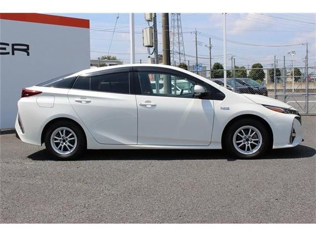 TOYOTA PRIUS PHV 2017