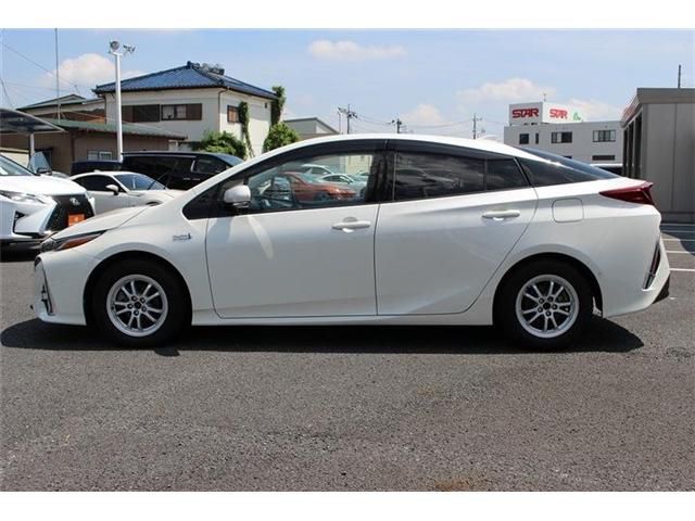TOYOTA PRIUS PHV 2017