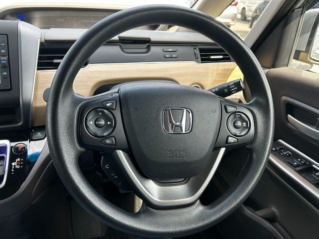 HONDA FREED HYBRID 2018
