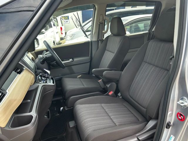 HONDA FREED HYBRID 2018