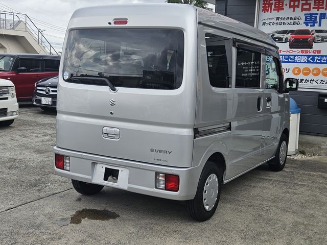 SUZUKI EVERY van 2022