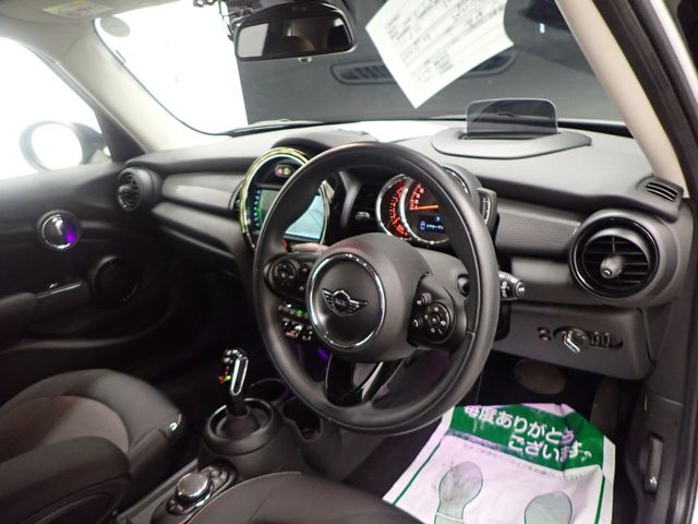 BMW MINI COOPER 5DOOR 2018