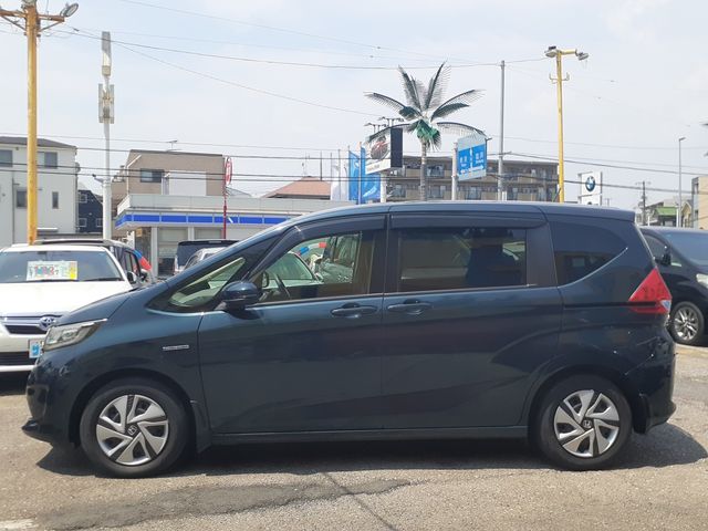 HONDA FREED HYBRID 2018