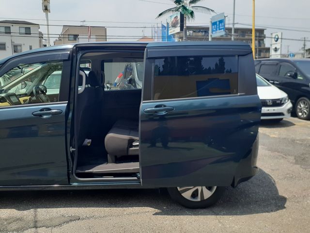 HONDA FREED HYBRID 2018