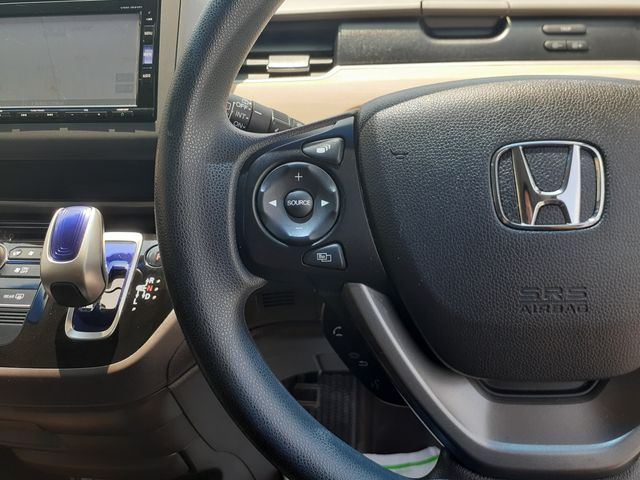 HONDA FREED HYBRID 2018