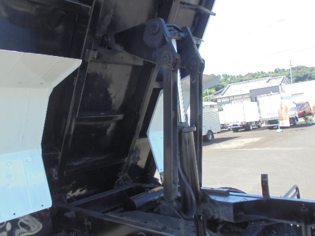 MITSUBISHI FUSOU FIGHTER 2014