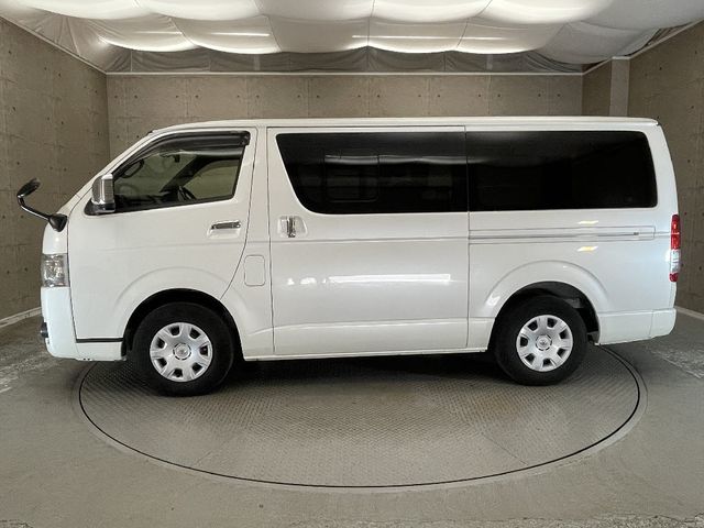 TOYOTA HIACE van 2WD 2021