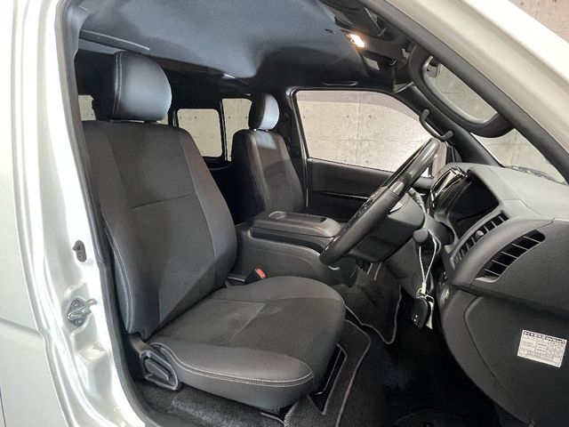 TOYOTA HIACE van 2WD 2021