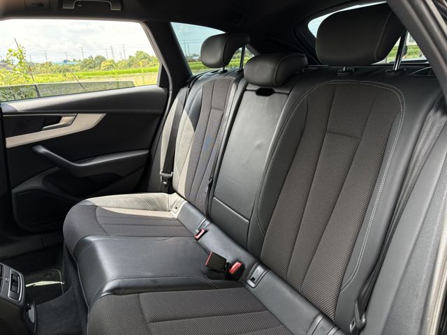 AUDI AUDI A4 AVANT 2016