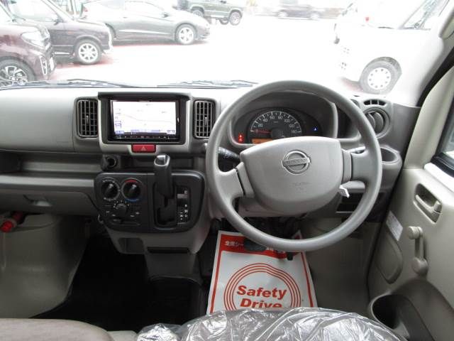 NISSAN NV100 CLIPPER 2015