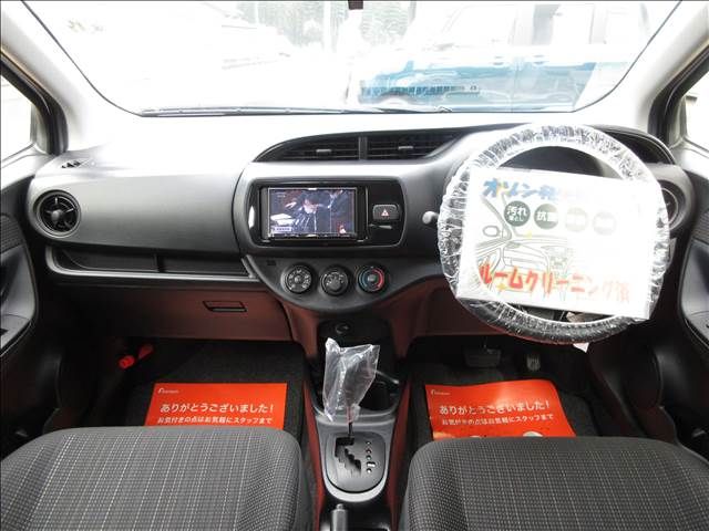 TOYOTA VITZ 2017
