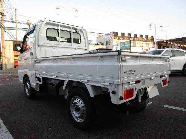 MITSUBISHI MINICAB truck 4WD 2023