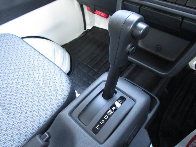 MITSUBISHI MINICAB truck 4WD 2023