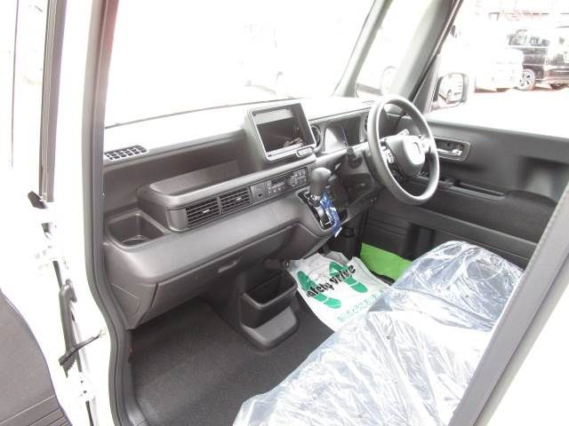 HONDA N BOX CUSTOM 2024