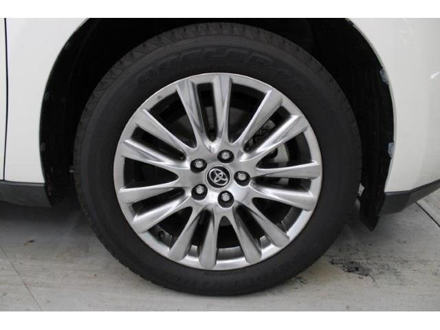 TOYOTA HARRIER 2WD 2017