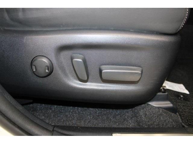 TOYOTA HARRIER 2WD 2017