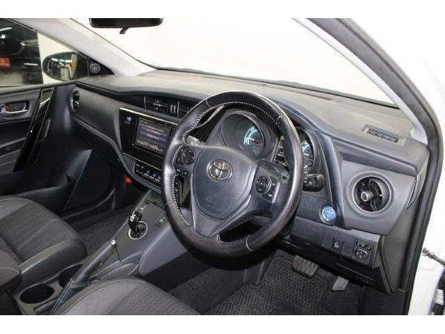 TOYOTA AURIS HYBRID 2016