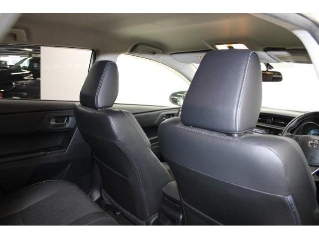 TOYOTA AURIS HYBRID 2016