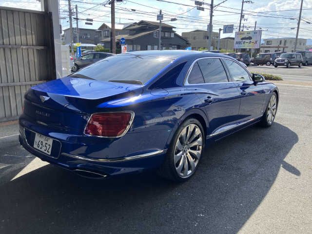 BENTLEY BENTLEY 2022