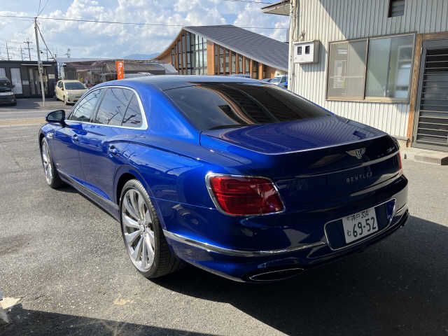 BENTLEY BENTLEY 2022