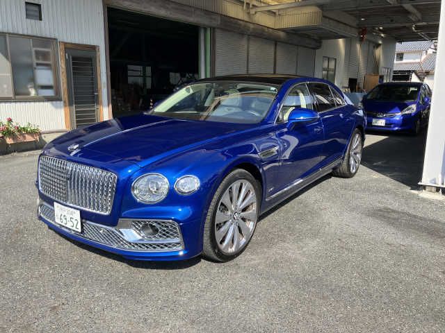 BENTLEY BENTLEY 2022